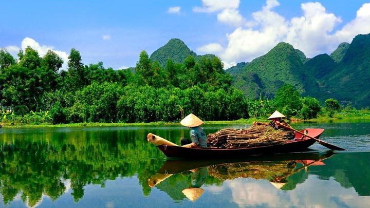 Xu hướng 3 kiểu giày phản bội chủ: Hotspot Matrix tiết lộ bí quyết video viral